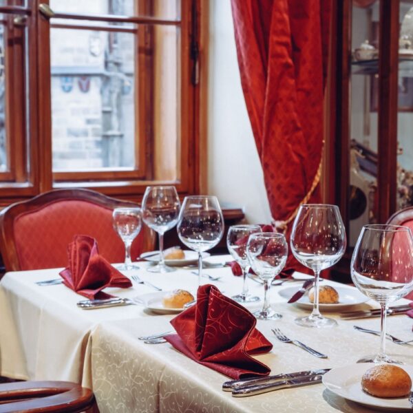 18_47_Cafegrandhotel_kavarna_d2_5c1b94b15d65218_47_Cafegrandhotel_kavarna_d2