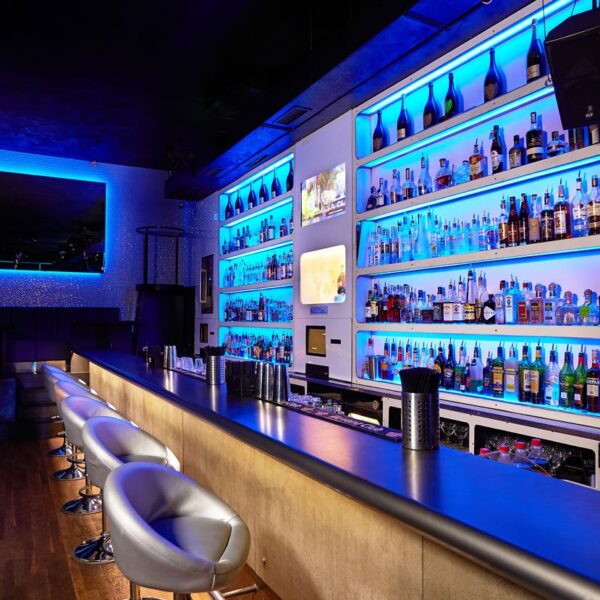 2_m1_lounge_bar_and_club_prague.jpg__1280x1024_q85_subsampling-2
