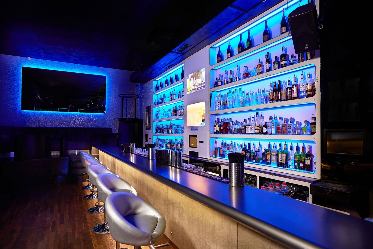 2_m1_lounge_bar_and_club_prague.jpg__1280x1024_q85_subsampling-2