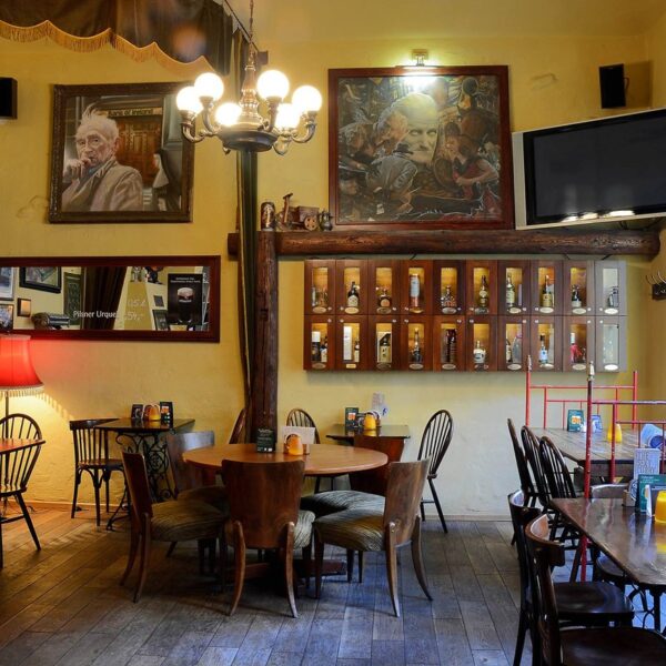 4_the_james_joyce_irish_pub_prague.jpg__1280x1024_q85_subsampling-2