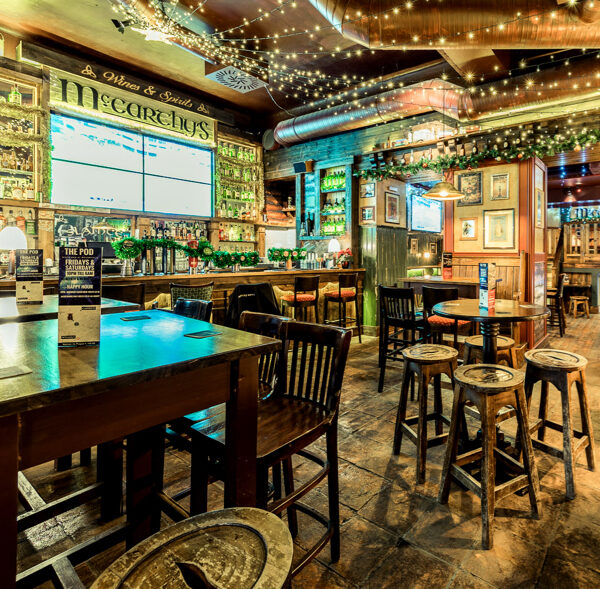 Intec-Design-Interior-Design-McCarthys-Bar-Prague-02