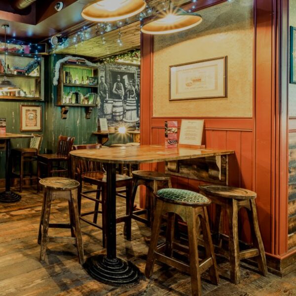 Intec-Design-Interior-Design-McCarthys-Bar-Prague-03