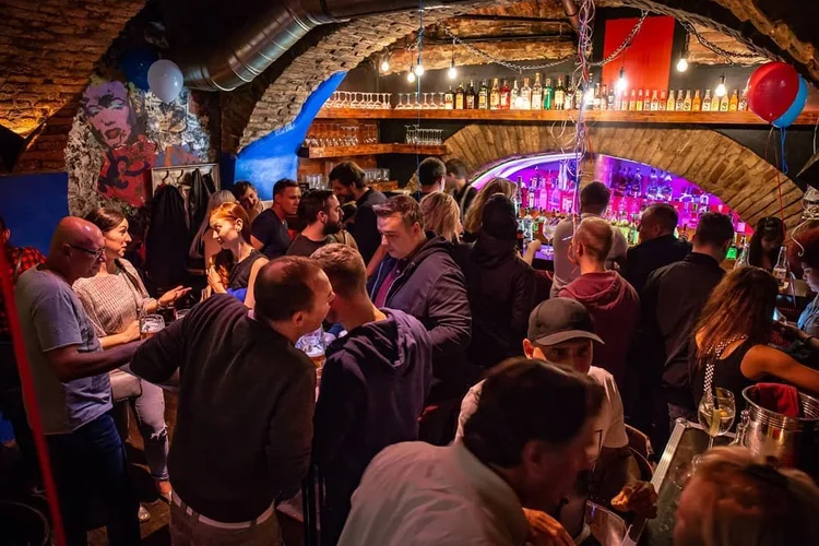London+Underground+Bar+Opening++1