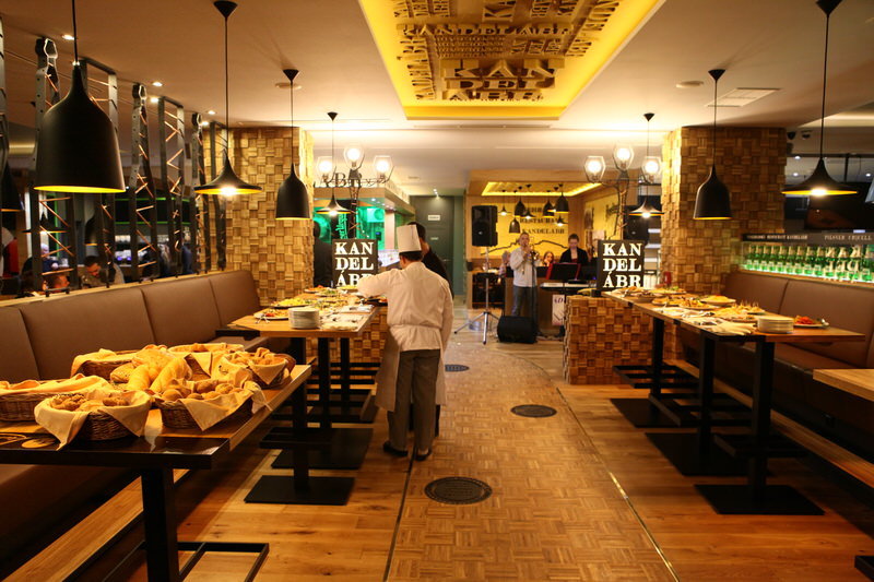 Restaurant Kandelábr 005