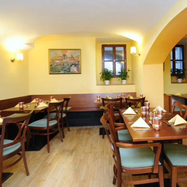 tikka-indicka-restaurace-konviktska-018.jpg