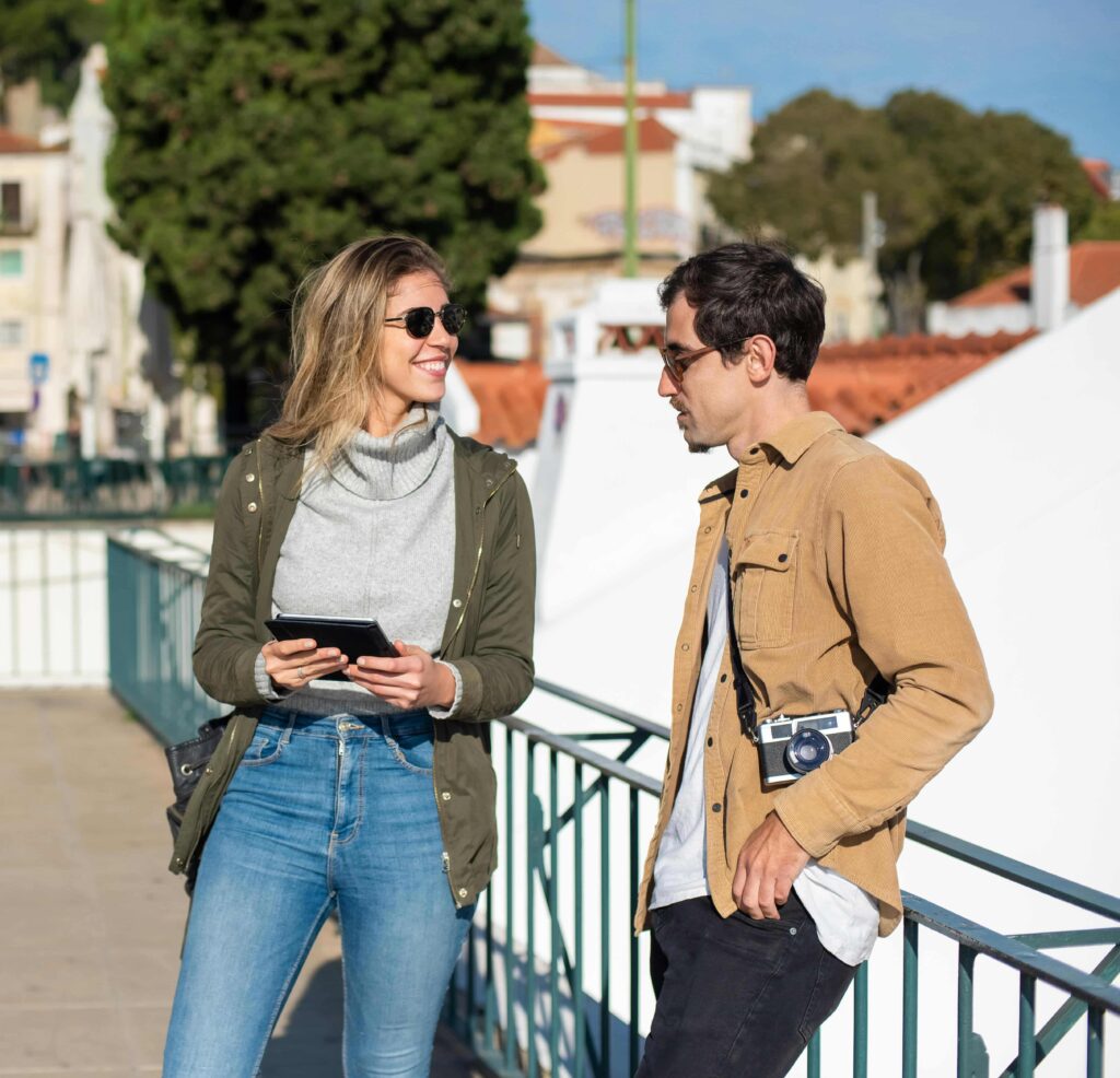 Communication in Prague using mobile maps and digital devices for navigation