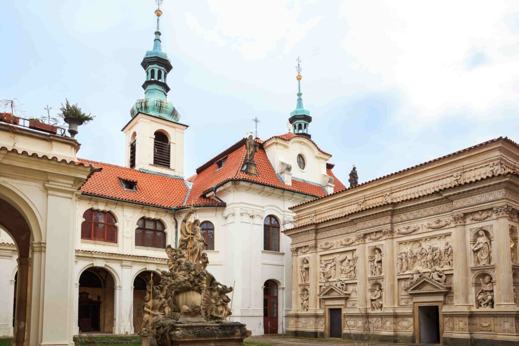 prague-cathedral-circuit-loreta-courtyard-prague