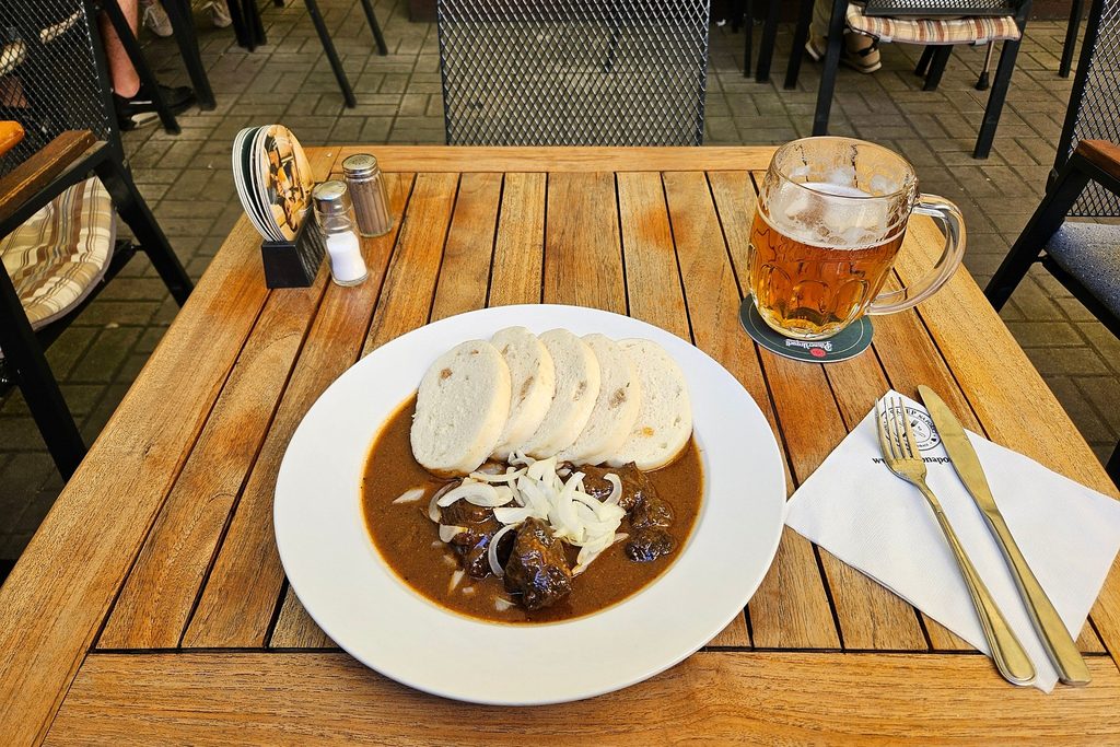 Prague food & beer experiences pairing Czech food with beer